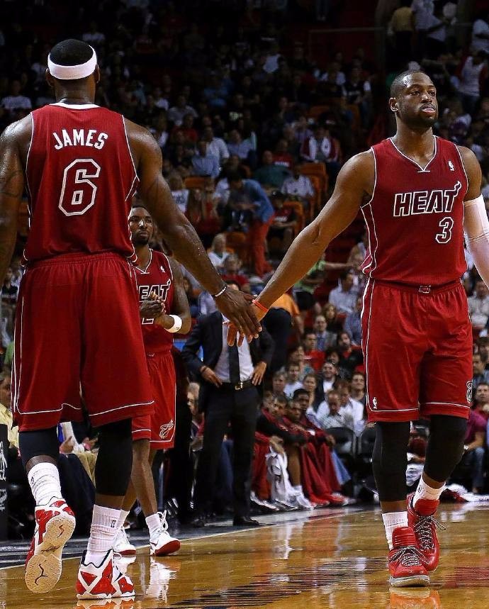 巴萨10号光速坠落：短短4年，8000万跌到500万！全队倒2