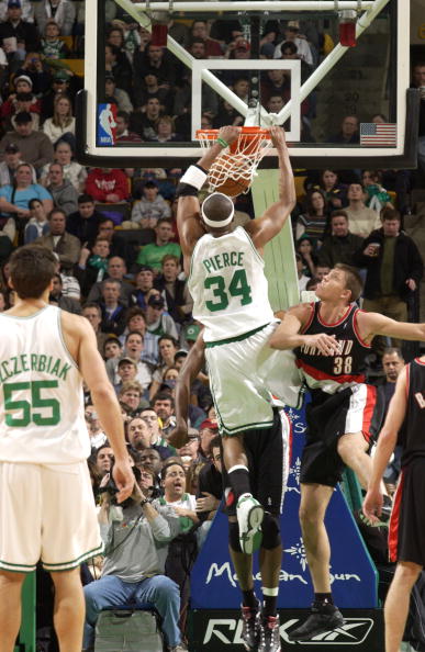 英格兰客战阿尔巴尼亚：凯恩领衔，贝林厄姆、埃泽首发