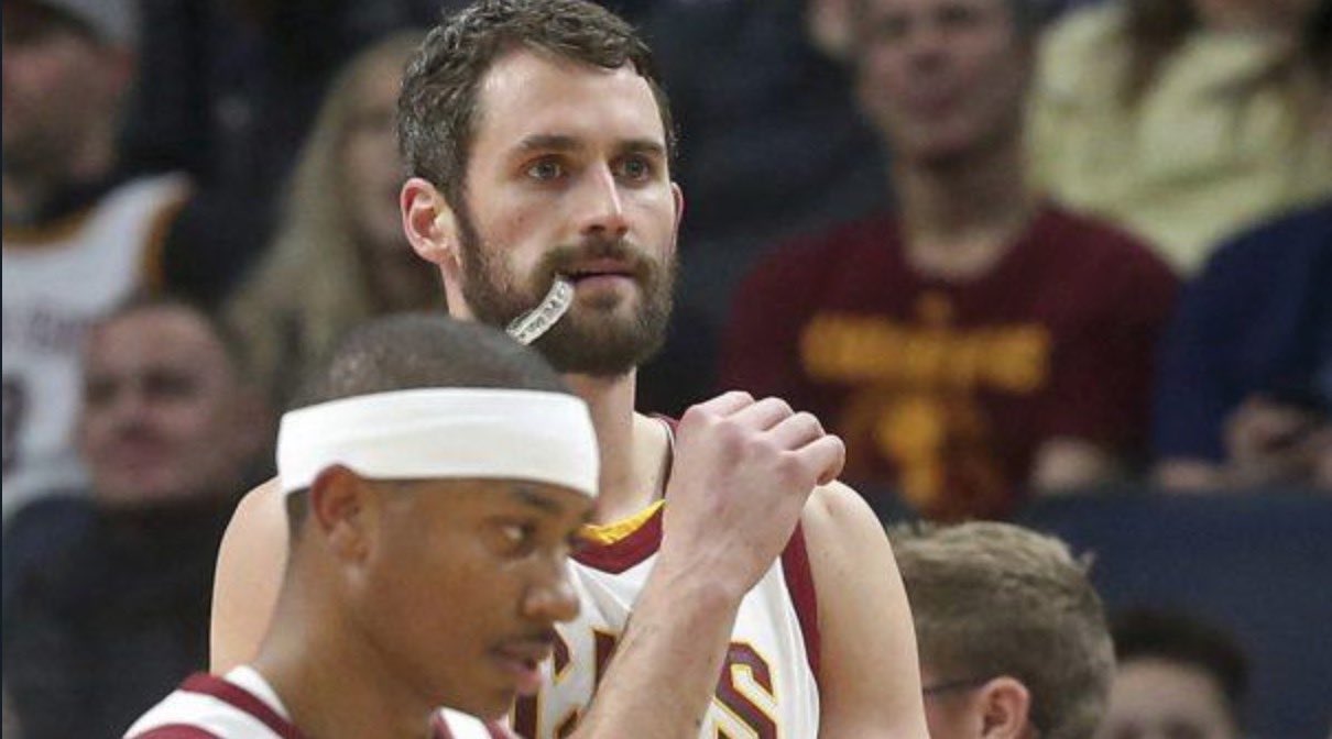 消息来源 🟢：@FabrizioRomano & @MatteMoretto 来源：Barça Buzz🔄 坎塞洛：巴塞罗那即将签下若昂·坎塞洛。