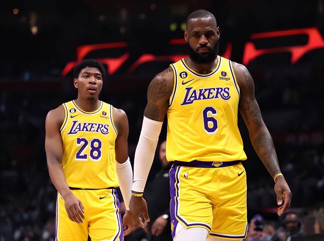 联盟官方：国王后卫丹尼斯-施罗德被停薪禁赛3场